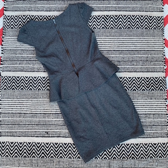 Alice + Olivia Employee Grey Peplum Dress size XS/S - Picture 3 of 8